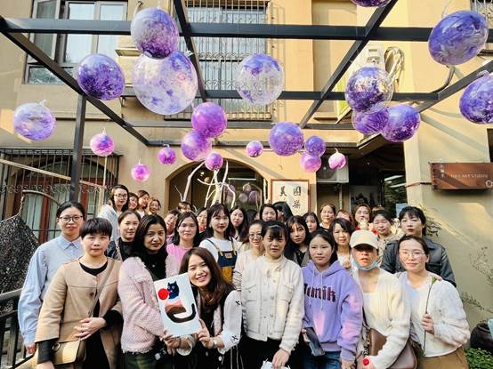 巧手创造 绽放芳华—华体会官方端网站登录入口-华体会(中国)养老组织女员工开展妇女节庆祝活动